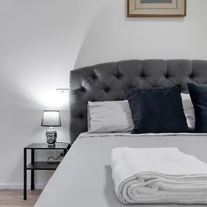 Appartamento Carbonara Palace 2 - Luxury Comfort Under Medieval Towers, Bologna